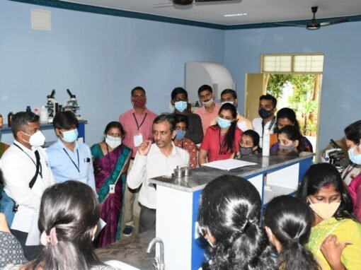 A 6 day CME for AYUSH Teachers on DRAVYAGUNA VIJNANA – photo 10